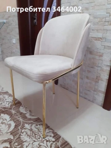 Маса със столове