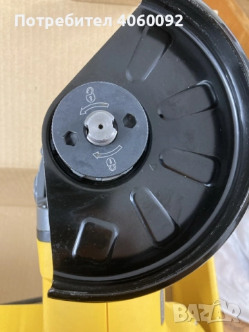Акумулаторен ъглошлайф DeWALT 54 V, 125 мм, DCG418N, снимка 2 - Ъглошлайфи - 56024889