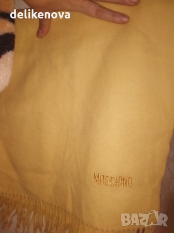 Moschino. Lambswool. Original. Italy 174/37 см., снимка 2 - Шалове - 26891396