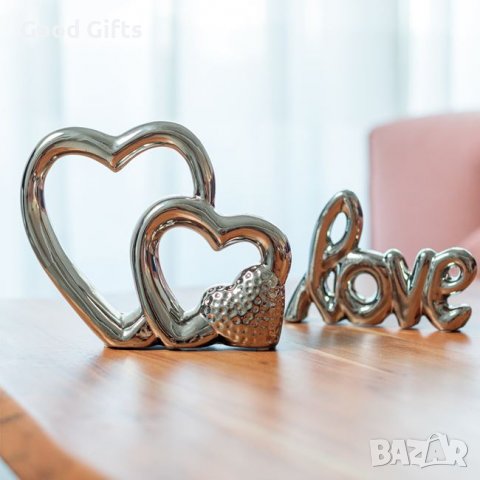 Сърца със сребърен релефен дизайн
