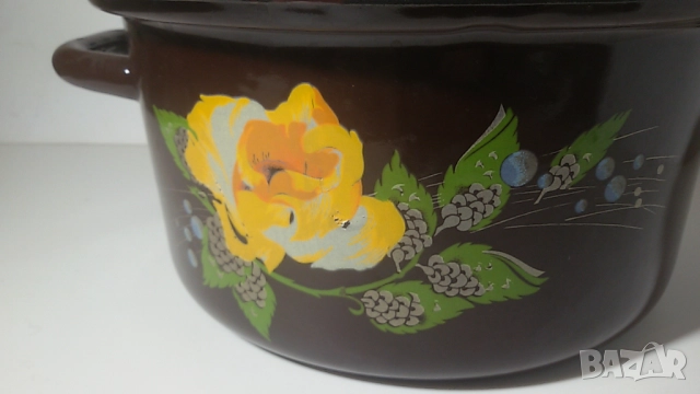 2 ретро емайлирани тенджери с капак, снимка 2 - Съдове за готвене - 51317377