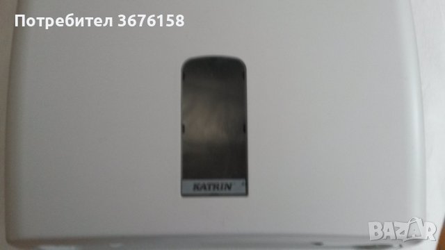 Дозатор за кърпи за ръце и 1 пакет кърпи