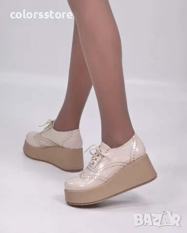 Обувки на платформа - бежов лак - 450-L