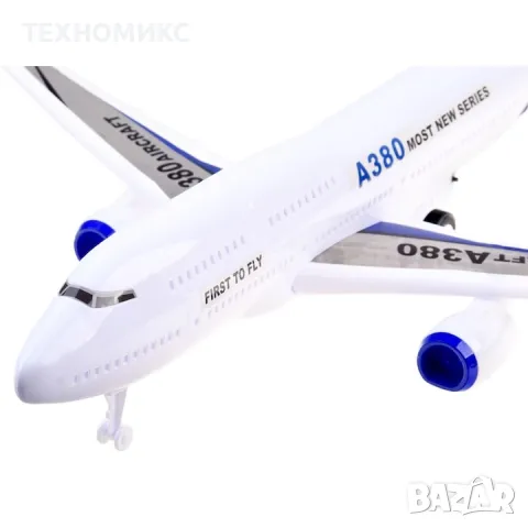 Механичен самолет AIRBUS A380 с музика и светлини, снимка 5 - Конструктори - 48767254