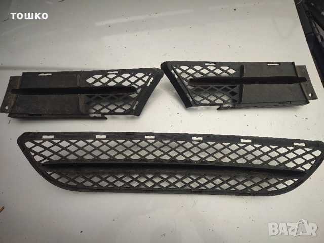 решетки в предна броня и халоген от БМВ Е90/91, снимка 8 - Части - 51586911