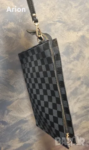 Чантичка клъч Louis Vuitton, снимка 2 - Портфейли, портмонета - 42823303