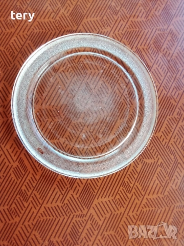 Продавам чиния за микровълнова фурна голяма Варна 