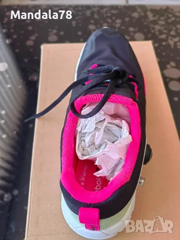 Продавам дамски Reebok pump., снимка 3 - Маратонки - 48757823