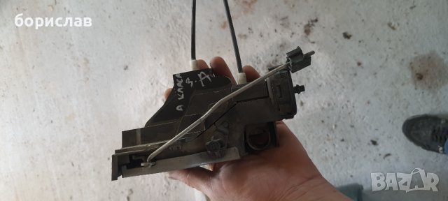 Задна дясна брава за Мерцедес а класа , снимка 2 - Части - 38350834