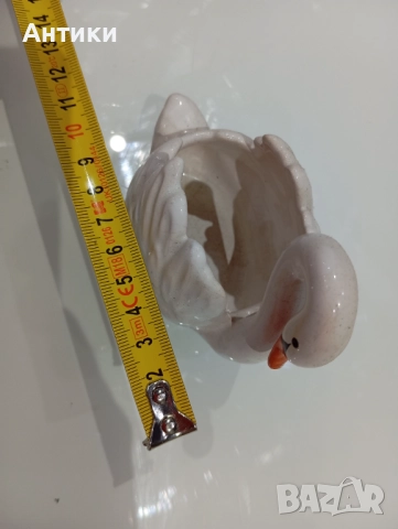 Порцеланов стар лебед, снимка 3 - Антикварни и старинни предмети - 52553813