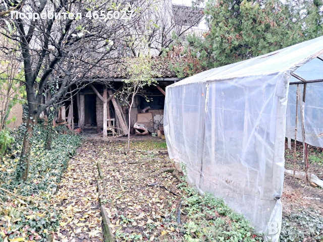 Къща с магазин, снимка 8 - Къщи - 52511966