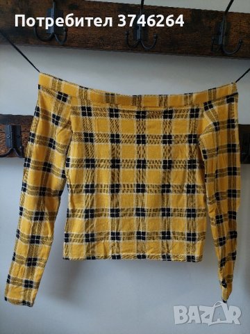 Блуза с отворени рамене 