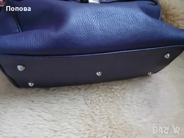 Италианска  лилава чанта  естествена кожа, снимка 2 - Чанти - 52372006