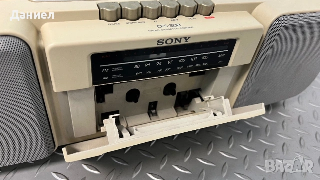 Радиокасетофон Sony CFS-208, снимка 4 - Ресийвъри, усилватели, смесителни пултове - 53249196