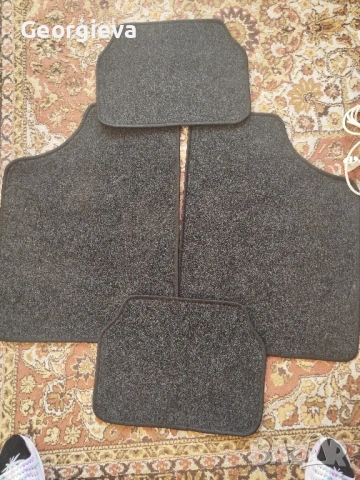 Универсални мокетни стелки