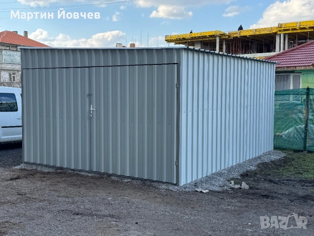 Метален гараж