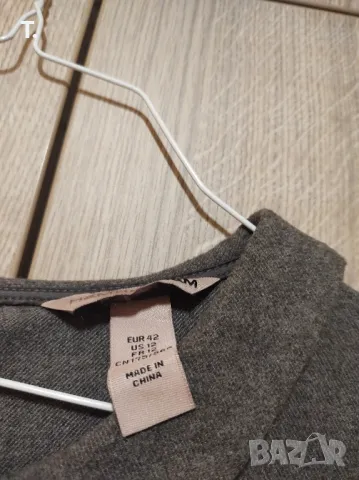 рокля в сиво 