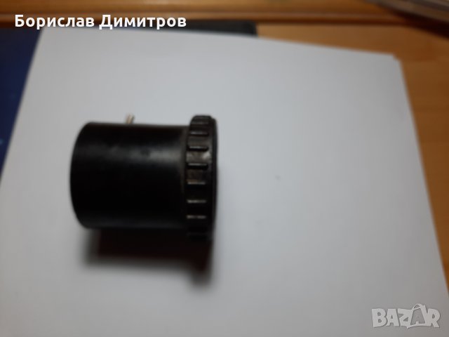 Продавам български обектив F = 6 см, снимка 3 - Обективи и филтри - 11483820
