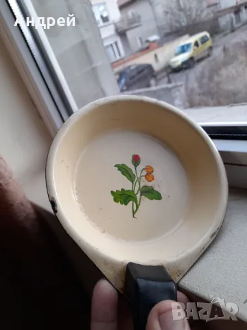 Стар емайлиран омлетен тиган,тиганче #14, снимка 4 - Други ценни предмети - 48678099