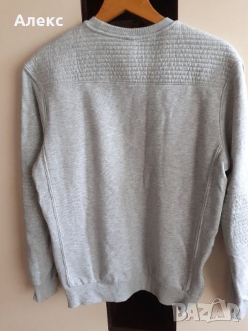 Красива  блуза на H&M, снимка 2 - Детски анцузи и суичери - 37895011