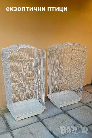 Продавам две клетки 