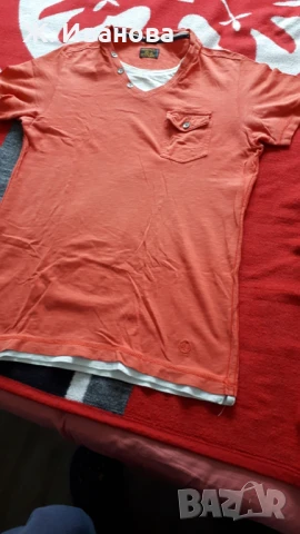 Продавам тениска 13-14 години