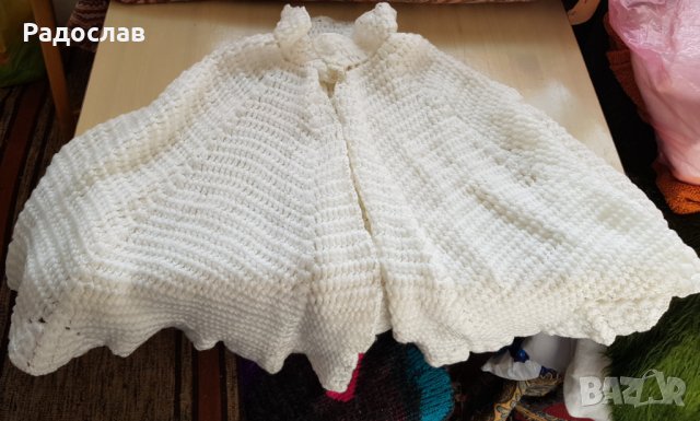 Бебешка пелерина нежна жилетка  ръчна изработка, снимка 1