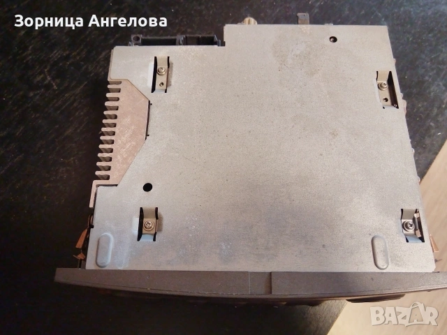 Оригинално CD радио за Renault Scenic , снимка 2 - Радиокасетофони, транзистори - 54324591
