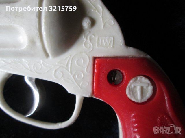 70-те детска играчка -бакелитов пистолет за капси, снимка 3 - Други - 38748385
