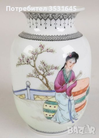 Китайска порцеланова ваза датирана около 1912-1949година., снимка 1 - Вази - 42328333