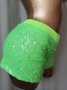 М Неоново зелени къси панталонки с пайети , снимка 3