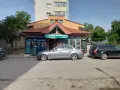 Къща на два етажа.Първият е търговска площ(магазин)-Функциониращ., снимка 3