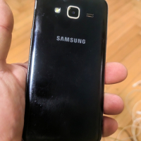 Samsung j3 2016 спукано стъкло едвам забележимо работи добре , снимка 1 - Samsung - 44686705