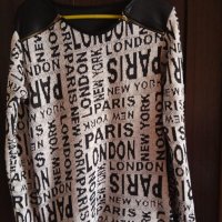 Блуза машинно плетиво с надписи размер М, снимка 1 - Блузи с дълъг ръкав и пуловери - 30073160