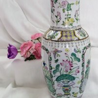 Ръчно рисувана азиатска ваза, произведена в Макао., снимка 5 - Антикварни и старинни предмети - 38100432