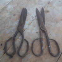 Стара кована ножица, снимка 1 - Антикварни и старинни предмети - 32160155
