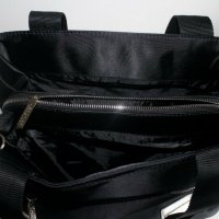 Нова чанта Versace Shoulder Shopper Bag With Dust Bag, снимка 5 - Чанти - 30810211