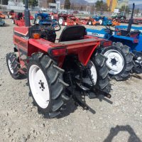 трактор , снимка 4 - Селскостопанска техника - 39929517