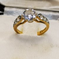 Златен дамски пръстен с планински кристал, снимка 1 - Пръстени - 30091510