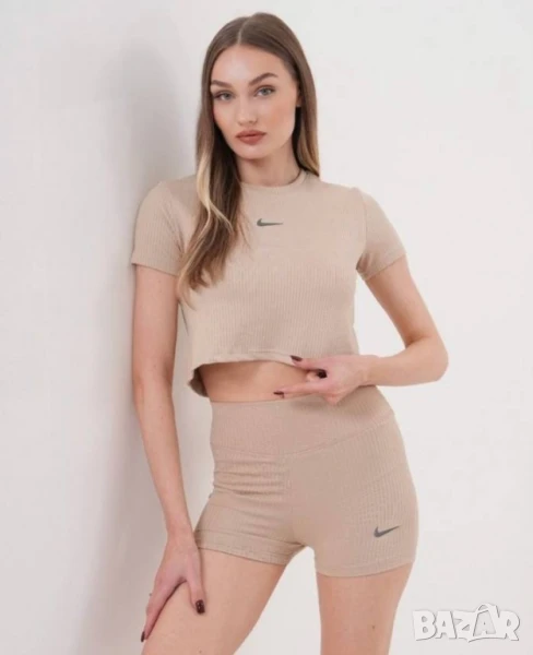дамски екипи Nike , снимка 1