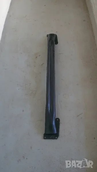 Основа задна броня за форд фокус до 2004год. , снимка 1