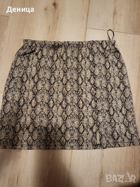 къса дамска пола , снимка 1