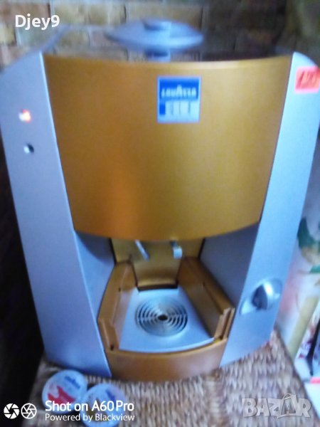 кафемашина  лаваца  блу  130 лв., снимка 1