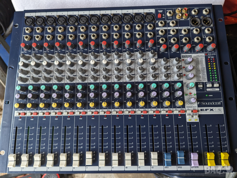 Soundcraft EFX12 Mixer с повреда, снимка 1