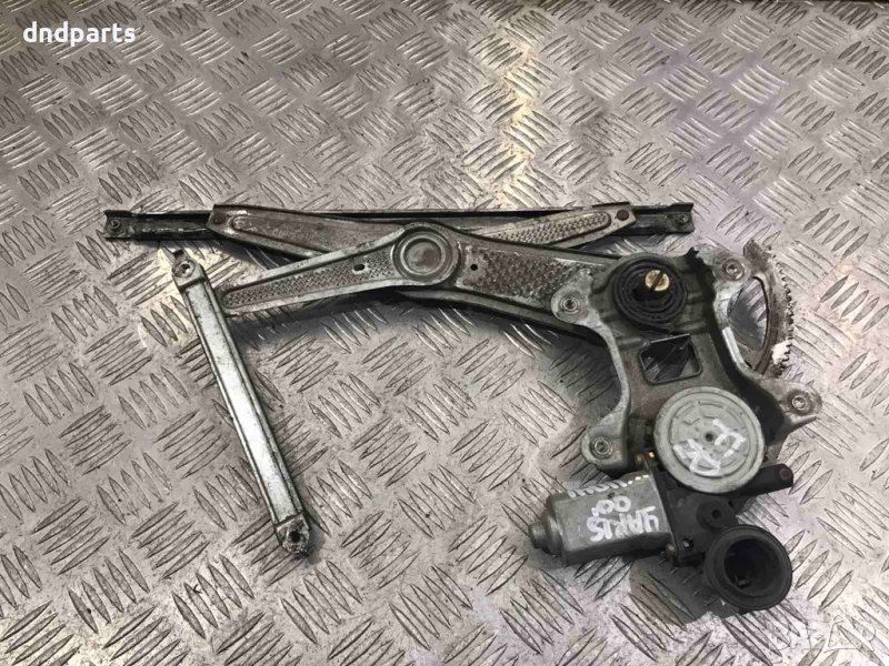 Преден десен стъклоповдигач Toyota Yaris 2001г., снимка 1