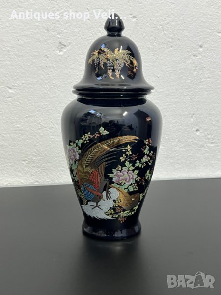 Порцеланова урна с позлата №4722 , снимка 1