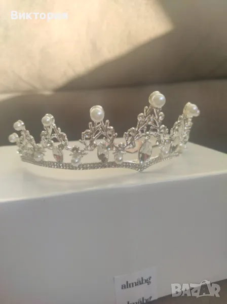 Сватбена тиара с кристали и перли, снимка 1