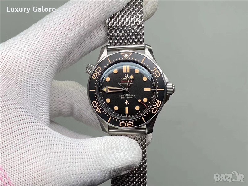 Мъжки часовник OMEGA Seamaster Diver 300M 007 Edition с автоматичен механизъм, снимка 1