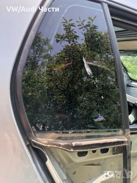 Задно дясно странично стъкло малко за Голф 5 Volkswagen Golf 5 , снимка 1