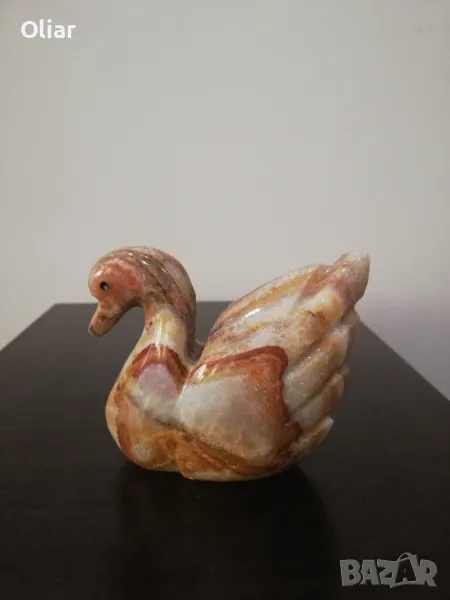 Много красива фигурка на лебед от оникс. , снимка 1